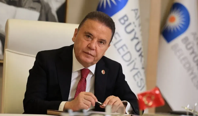 Antalya Büyükşehir Belediye Başkanı Muhittin Böcek Hastaneye Kaldırıldı