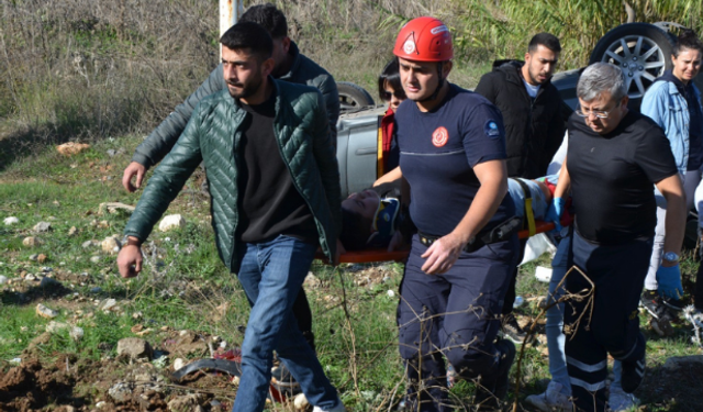 Serik’te Şarampole Yuvarlanan Otomobilde Aynı Aileden 3 Kişi Ölümden Döndü!