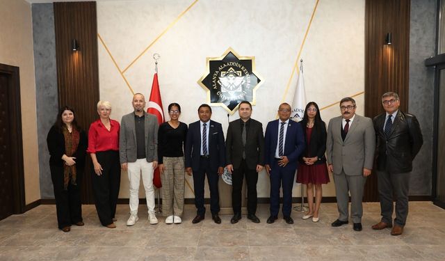 Rektör Türkdoğan, Madagaskarlı Akademisyenleri Ağırladı