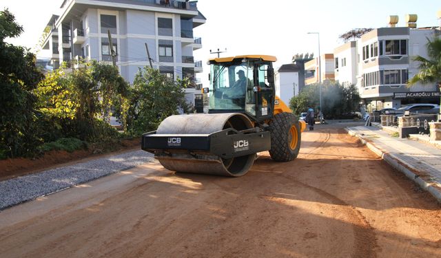 Mahallelerde Asfalt Çalışmaları Hız Kesmiyor