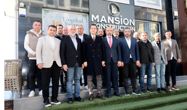 Alanya Kaymakamı Şakir Öner Öztürk Tropikal Meyve Üreticileriyle Buluştu