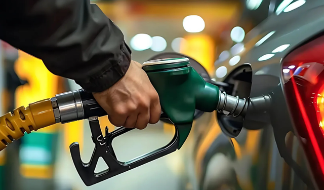 Bayrama Arifesinde Araç Sahiplerini Üzecek Haber Akaryakıta Tarihi Zam Yolda