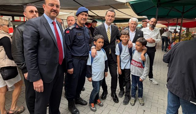 Kaymakam Öztürk Mahmutlar Pazarı’nda Esnafla Buluştu