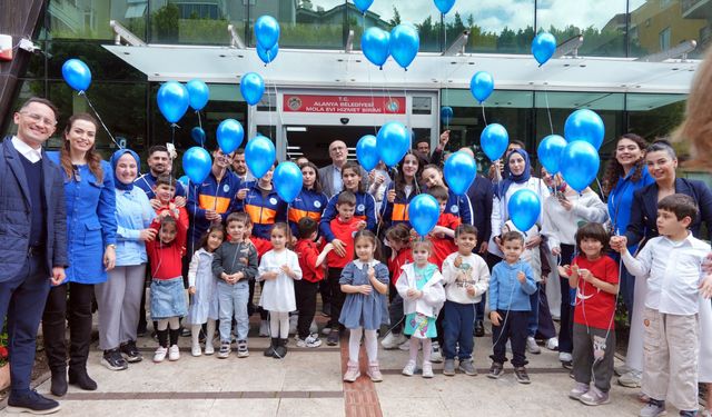 Alanya’da Otizmli Bireylerden Sanat İle Barış Çağrısı