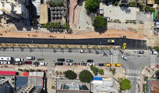 Atatürk Caddesi’nde Çalışmalar Uzadı: Belediye “Geçici Süreç” Dedi, Esnaf Tepkili