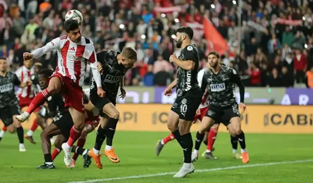 Akdeniz Derbisinde Sessiz Gece: Antalyaspor İle Alanyaspor Puanları Paylaştı
