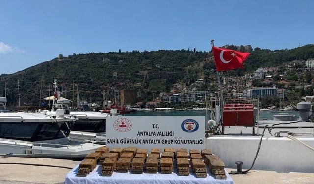 Alanya Sahilinde 40 Milyonluk Uyuşturucu Ele Geçirildi