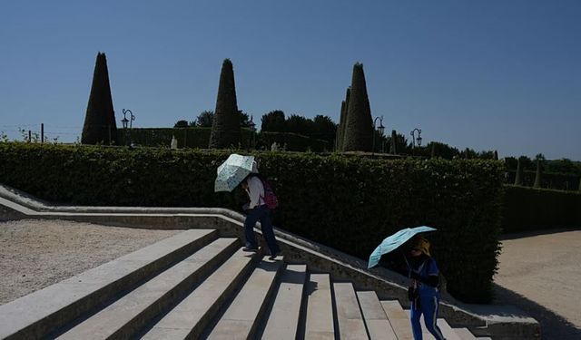 Fransa Kavruluyor: 40 Dereceyi Aşan Sıcaklarda 3 Kişi Hayatını Kaybetti