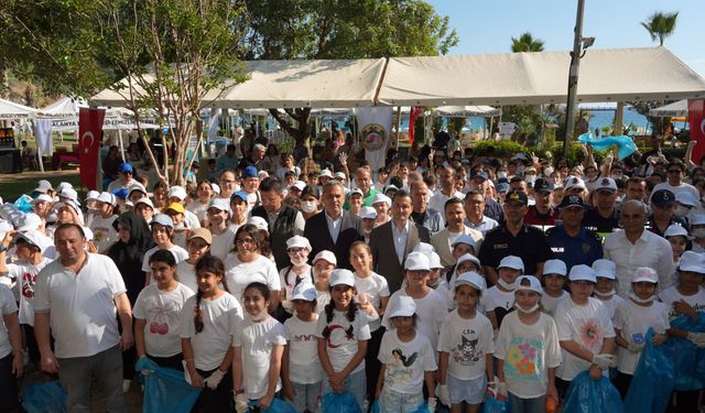 Alanya’da Çevre Seferberliği: 800 Öğrenciyle Deniz Ve Doğa İçin El Ele