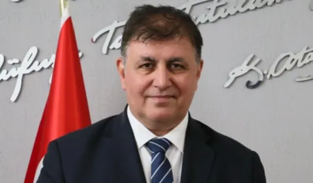 İzmir Büyükşehir Belediye Başkanı Cemil Tugay CHP’den İstifa Etti