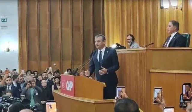 Özgür Özel'den CHP Grup Toplantısında Veda: "Yeni Partimizi Kuruyoruz"