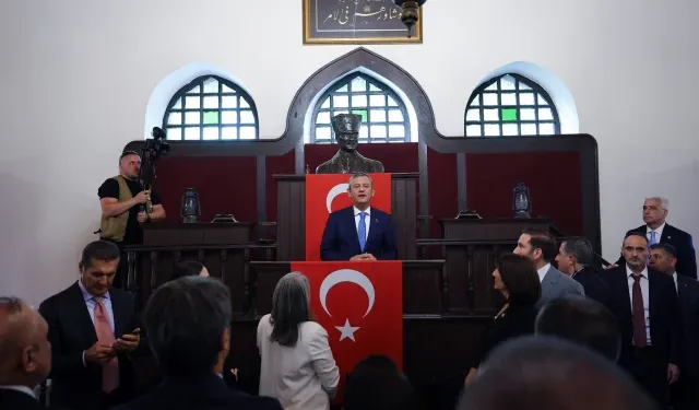 Özgür Özel, Yeni Parti'nin Kurucu Genel Başkanı Seçildi