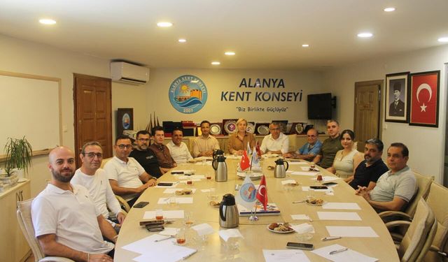 Alanya Kent Konseyi'nden Turizm Uyarısı: "Alanya'yı Kaybetmeyelim"