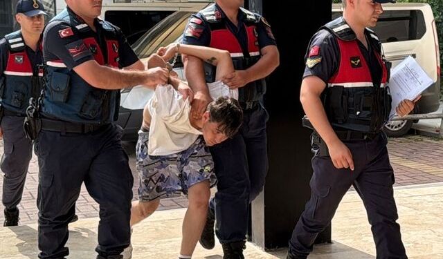 Alanya'da Suç Zinciri: Market Soydu, Otomobil Kaçırdı, Kaçarken Telefon Gasp Etti