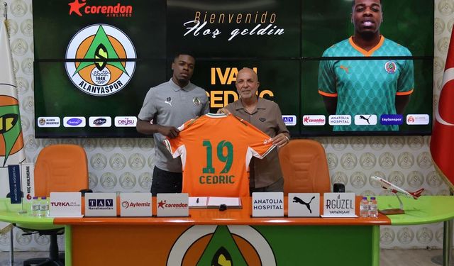 Corendon Alanyaspor'dan Golcü Transferi: İvan Cedric İmzayı Attı