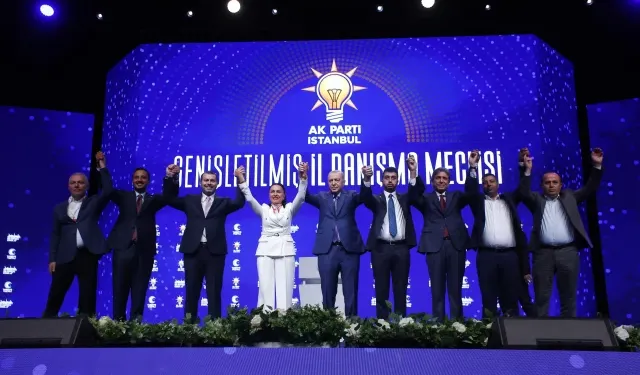 Tuzla, Çekmeköy Ve Şile AK Parti'ye Geçti: Rozetleri Cumhurbaşkanı Erdoğan Taktı