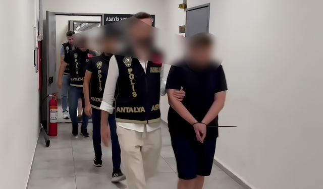Antalya'da Gece Kulübüne Fuh*ş Operasyonu: 14 Kadın Kurtarıldı