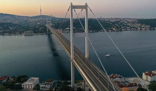 15 Temmuz Şehitler Köprüsü'nde Gece Trafiğine Belgesel Düzenlemesi