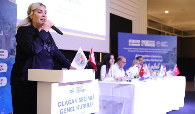 Alanya Kent Konseyi’nde Mevcut Başkan Nurhan Özcan Güven Tazeledi