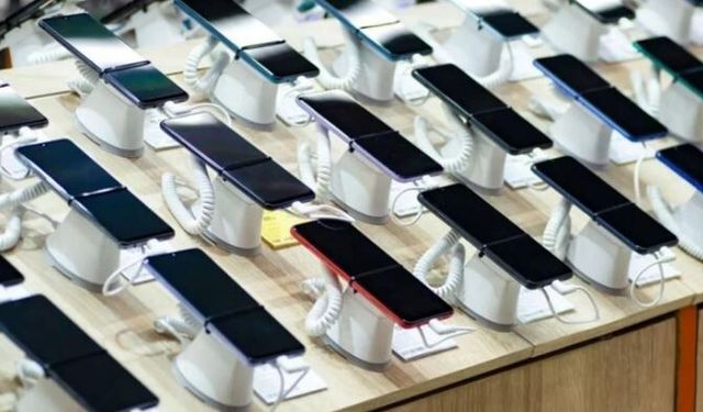 Ucuz Akıllı Telefon Dönemi Resmen Sona Eriyor!