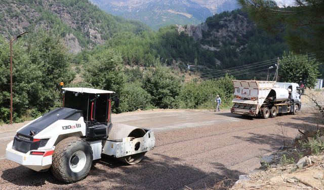 Gazipaşa Belediyesi Kırsalda Asfalt Çalışmalarına Devam Ediyor