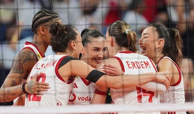 Filenin Sultanları Sırbistan’a Set Vermedi, Avrupa’da Finale Çıktı