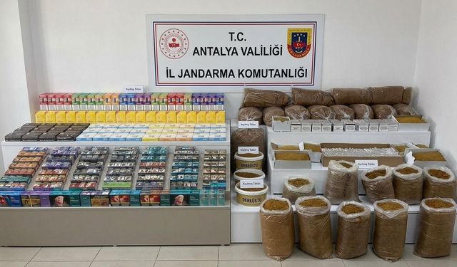 Antalya Ve Alanya’da Kaçak Tütün Operasyonu: 36 Bin Makaron Ele Geçirildi