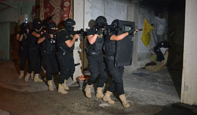 Antalya Dahil 75 İlde Operasyon! 714 Şüpheli Tutuklandı