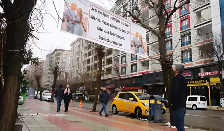 Eşinden Özür Dilemek İçin Şehrin Ortasına Pankart Astı: 'Seni Çok Seviyorum'