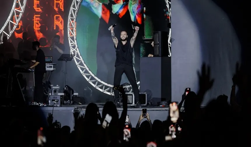 Berkay'dan yaz sezonuna muhteşem veda