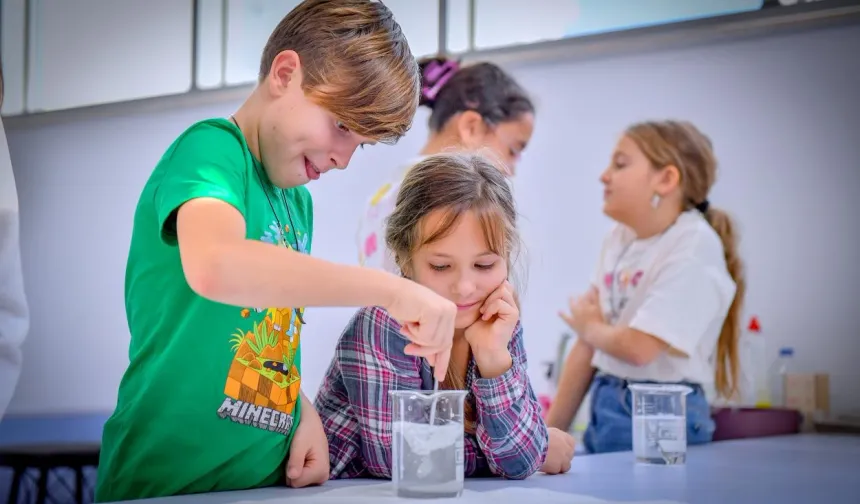 Mersin’de binlerce çocuk bilimle buluştu