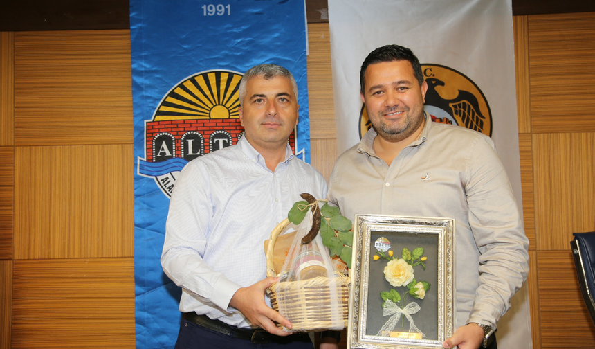 Keçiboynuzu Üreticiler Birliğinden Sektöre Yön Veren Panel