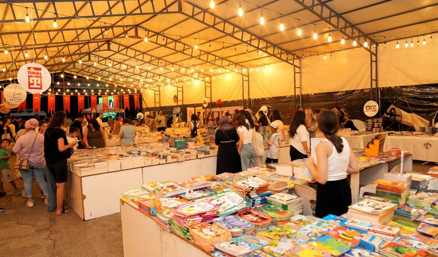 7. Alanya Kitap Fuarı ''Okumak Yeşertir'' Kapılarını Açtı