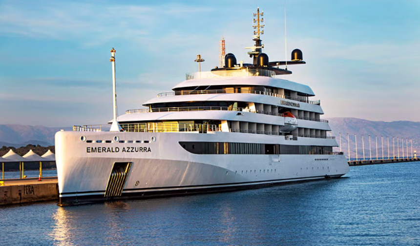 Alanya Limanı'nda Lüksün Adı: '' Emerald Azzurra''