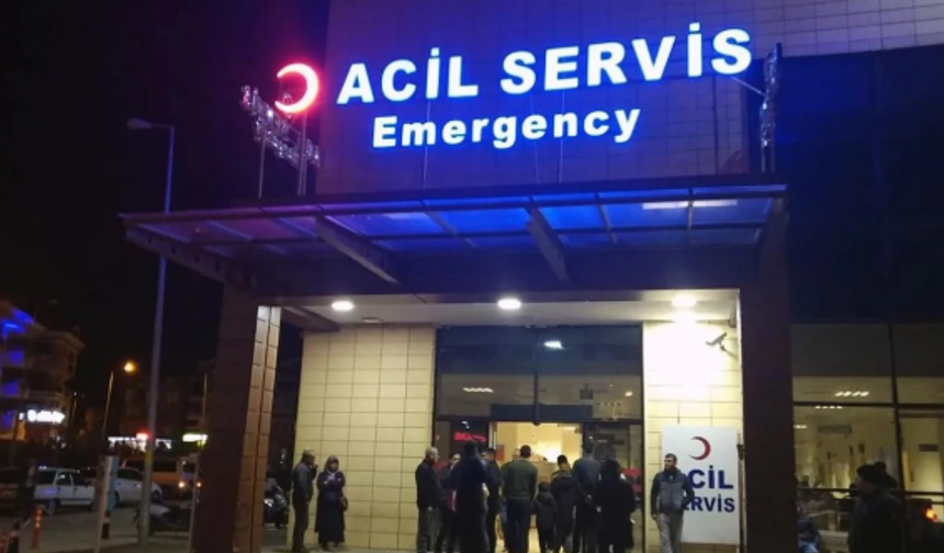 Alanya’da Motosiklet ile Otomobil Çarpıştı: Sürücü Yola Savruldu