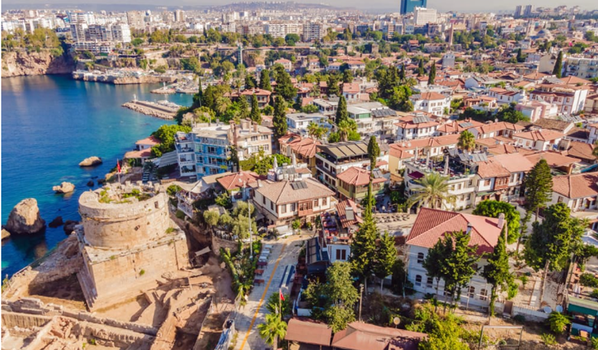 Antalya Yabancıya Konut Satışında Zirvede: Ruslar Önde