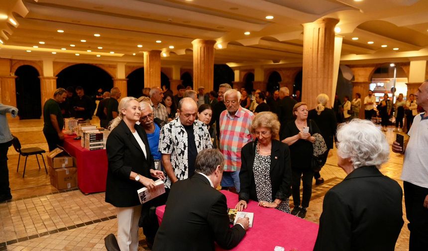 Alanya’da “Fikirleriyle Yaşayan Atatürk” Söyleşisi Yoğun İlgi Gördü