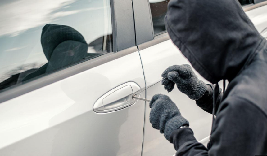 Antalya’da Çalınan Otomobil Kayseri’de Kovalamaca Sonrası Bulundu