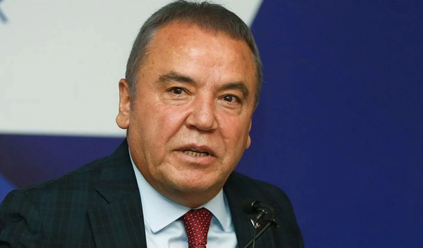 Muhittin Böcek’in Sağlık Durumu Kritik Hastaneye Yeniden Kaldırıldı