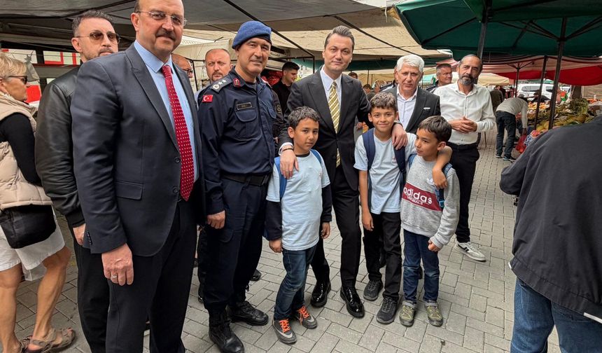 Kaymakam Öztürk Mahmutlar Pazarı’nda Esnafla Buluştu