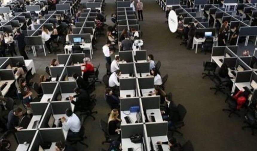 Vatandaşlardan Kurum Telefonlarına Tepki: “Birbirine Aktarıyorlar, Çözüm Bulamıyoruz”