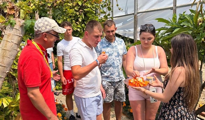 Gazipaşa'nın Tropikal Serası Ziyaretçi Akınına Uğruyor