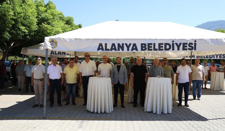 Alanya Belediyesi 168 Arı Kovanını Üreticilere Dağıttı
