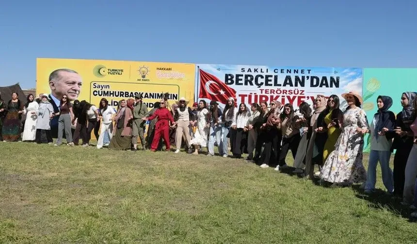 Cumhurbaşkanı Erdoğan'dan Berçelan Yaylası'ndaki Kadın Şenliğine Telefon Bağlantısı
