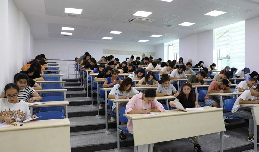 ALKÜ'de 2026 Kontenjanları Açıklandı: 2 Bin 806 Öğrenci Alınacak