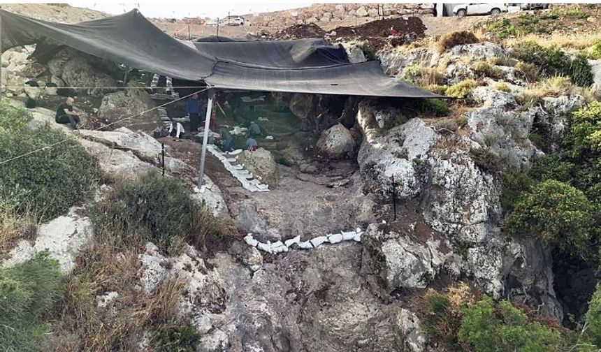 İsrail'de Tarih Öncesi Mağara Keşfi: İnsanlık Tarihine Işık Tutacak