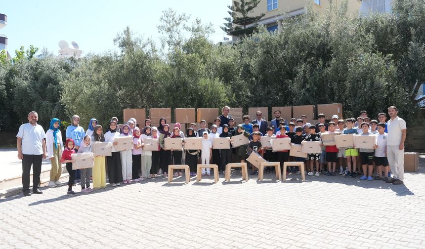 Alanya Belediyesi'nden Kur'an Kurslarına 800 Rahle Desteği