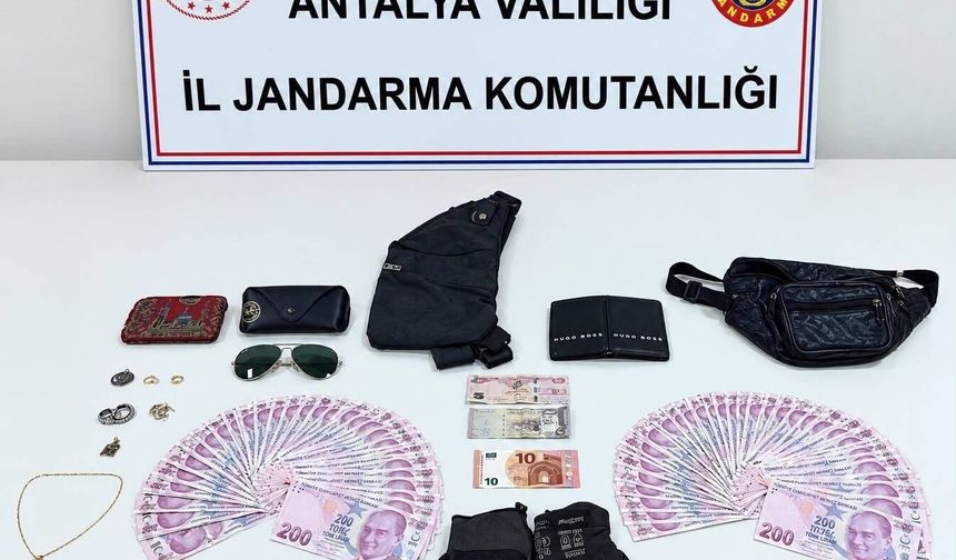 Antalya'da Cezaevi Otoparkındaki Gizemli Hırsızlık Çözüldü
