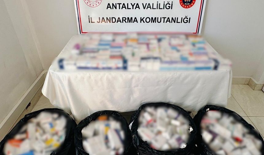 Kaş'ta Jandarmadan Dev Uyuşturucu Operasyonu: 22 Bin Sentetik Hap Ele Geçirildi!