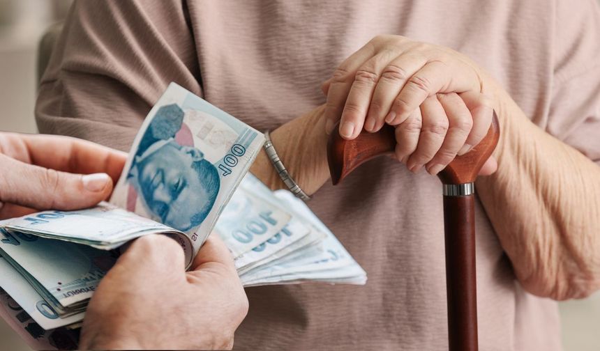 Emekli Maaşında Yeni Hesap! Masadaki Rakam Dikkat Çekti